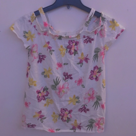 White flower print ‘off the shoulder’ t-shirt - Picture 3 of 3
